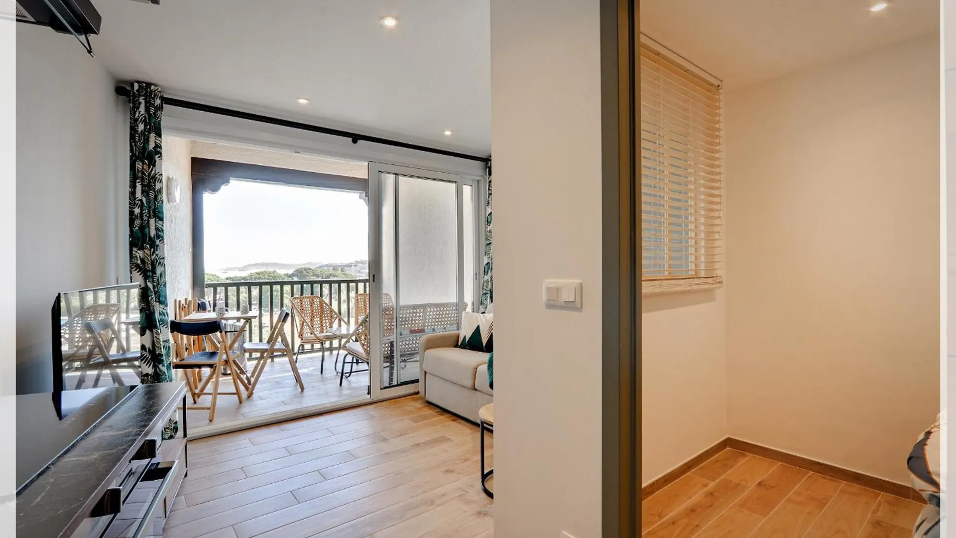 גאסה Appartement Cosy Climatise A 100M Des Plages